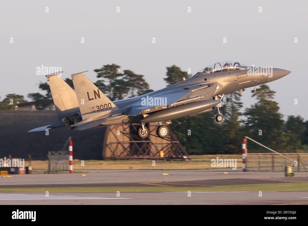 48th Fighter Wing F-15Es landing at RAF Lakenheath following a summer evening sortie. Stock Photo