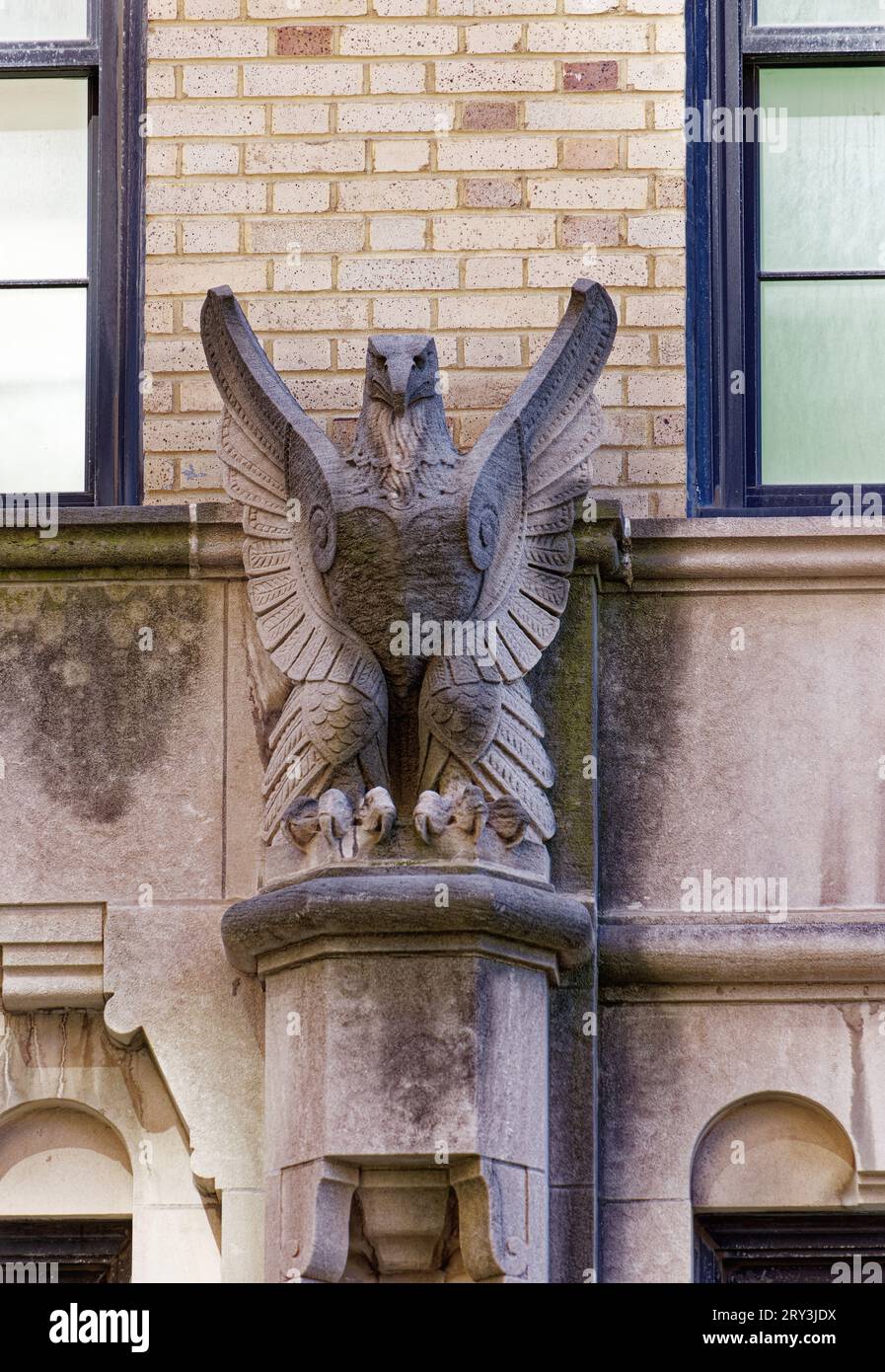 Emery Roth designed Hampton House, an Upper East Side landmark, using ...