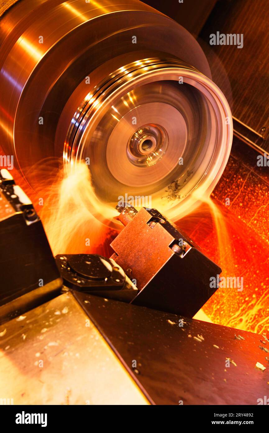 Milling machine at work Stock Photo Alamy