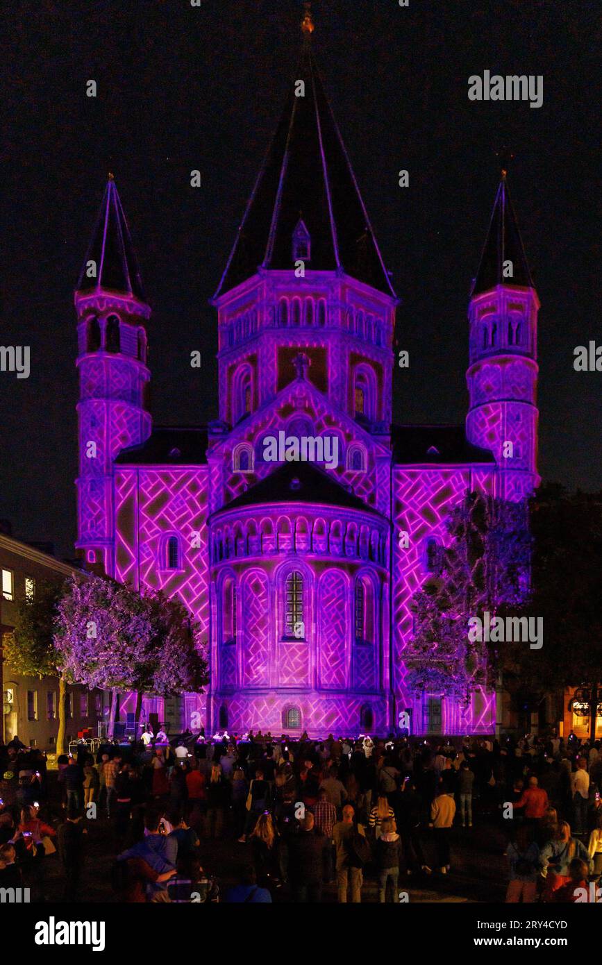 Mainz leuchtet Das Late Light Festival, 28.09.2023 Besucherinnen den