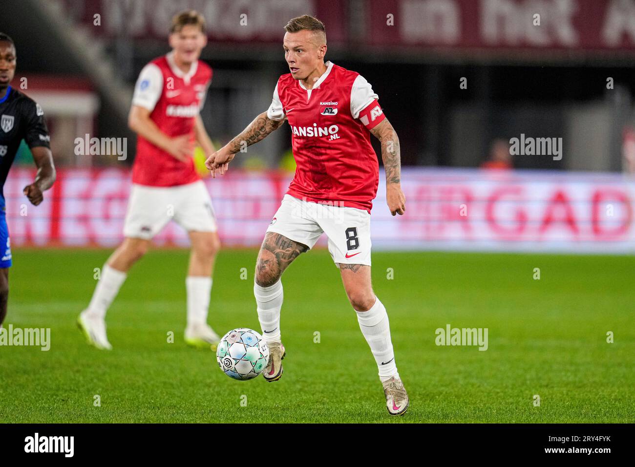 Alkmaar, Netherlands. 28th Sep, 2023. ALKMAAR, NETHERLANDS - SEPTEMBER 28: Jordy Clasie of AZ during the Dutch Eredivisie match between AZ and Heracles Almelo at AFAS Stadion on September 28, 2023 in Alkmaar, Netherlands. (Photo by Patrick Goosen/Orange Pictures) Credit: dpa/Alamy Live News Stock Photo
