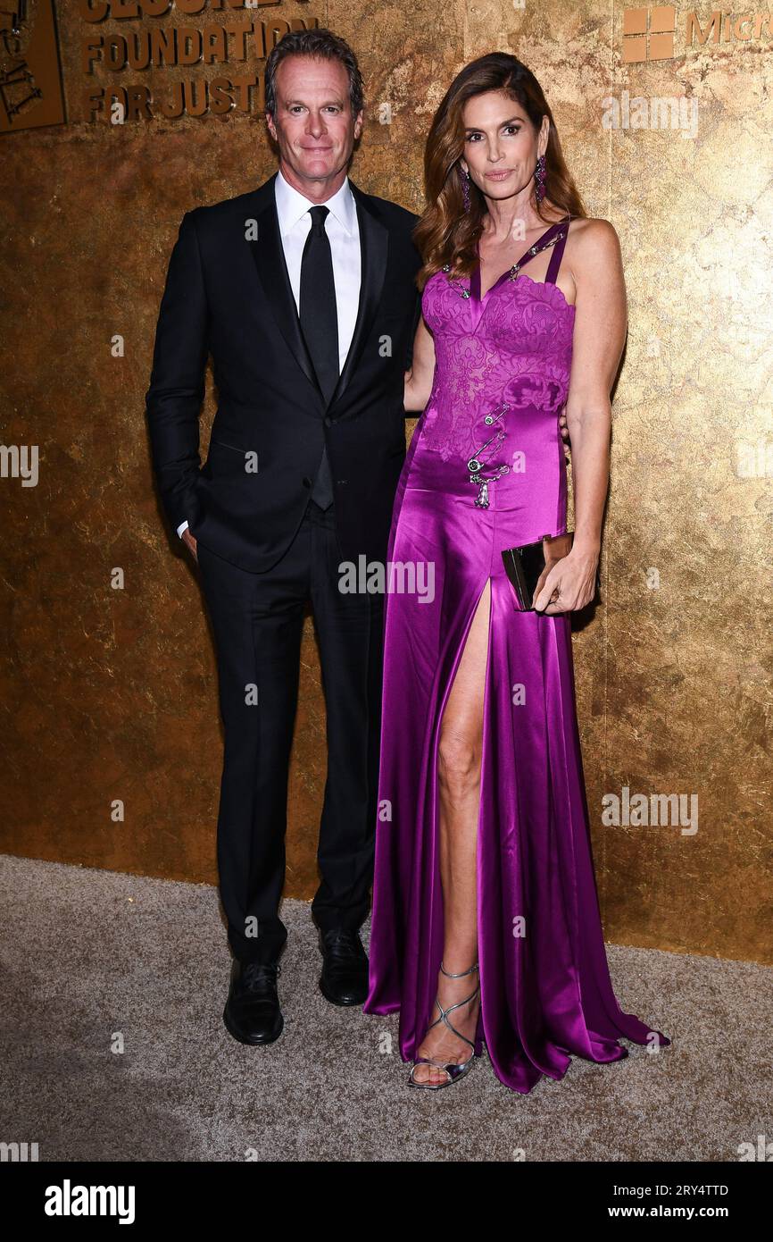 New York, USA. 28th Sep, 2023. Rande Gerber and Cindy Crawford walking