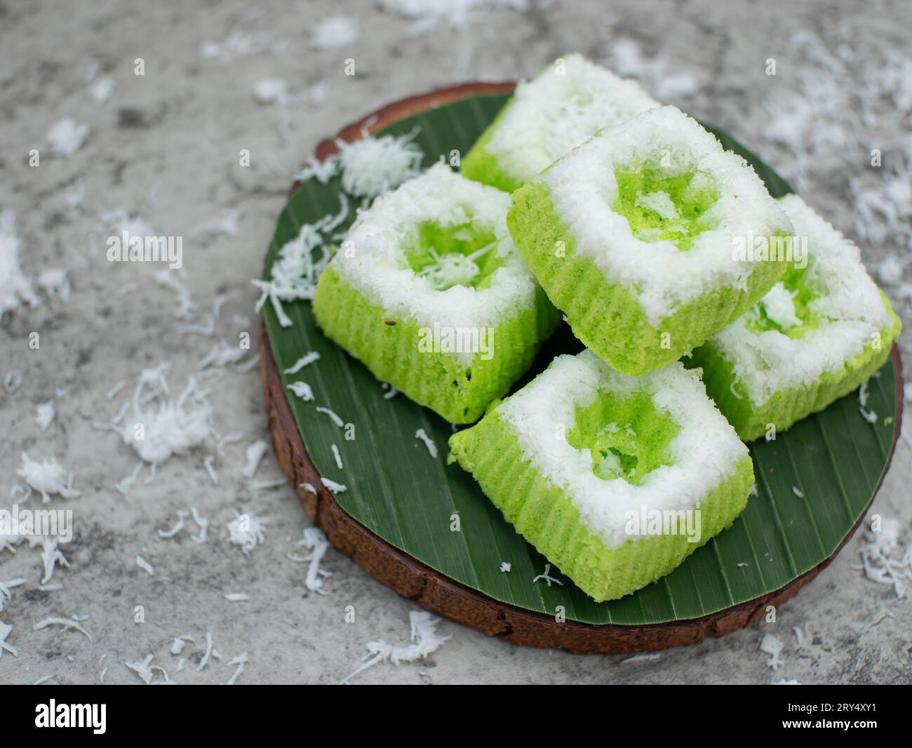 Traditional Indonesian Cakes Ring Savory Sweet Flavors Stock Photo by  ©rickyherawan84@gmail.com 645897158