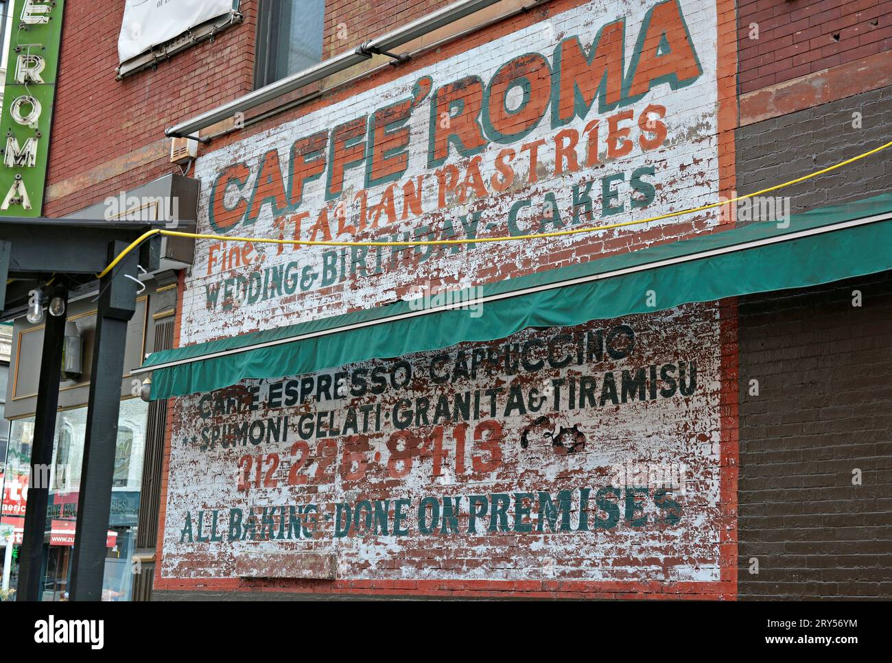 Caffe roma little italy hi-res stock photography and images - Alamy