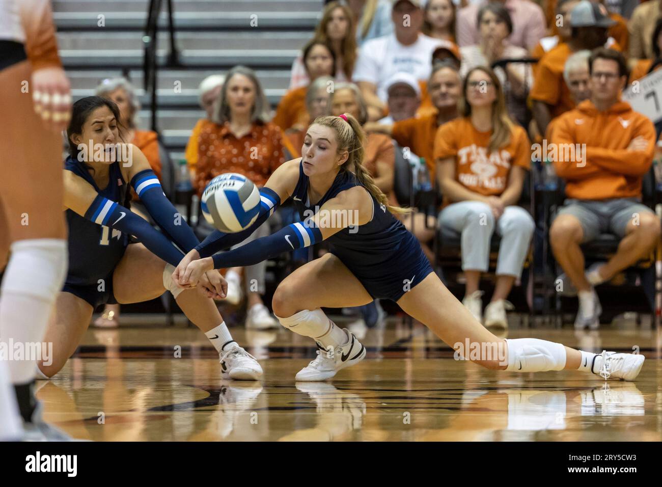 AUSTIN, TX SEPTEMBER 28 BYU Cougars libero Hannah Billeter (4) and