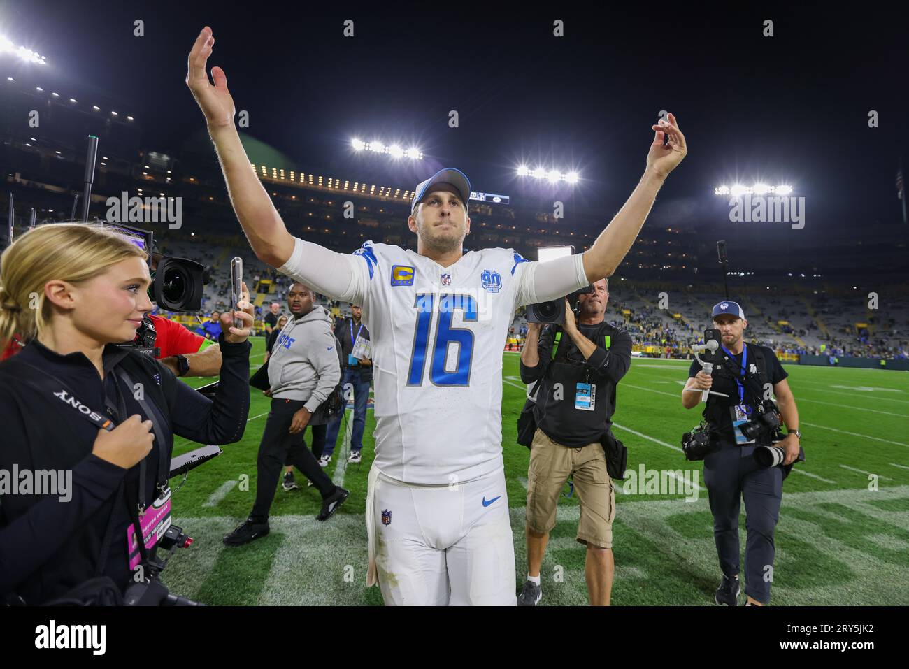 Green Bay, Wisconsin, USA. 28th Sep, 2023. Detroit Lions quarterback Jared Goff (16) celebrates with fans after the NFL football game between the Detroit Lions and the Green Bay Packers at Lambeau Field in Green Bay, Wisconsin. Darren Lee/CSM/Alamy Live News Stock Photo