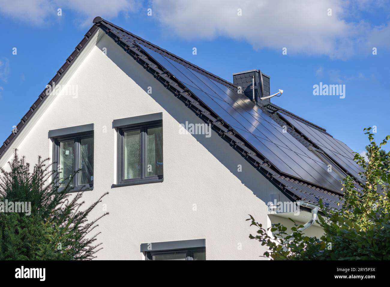 Residential solar family hi-res stock photography and images - Alamy
