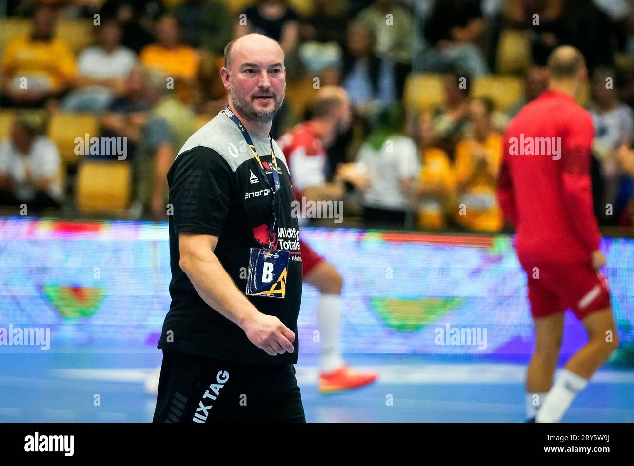 Odense, Denmark. 28th Sep, 2023. Temporary head coach Thomas Brandt Nyegaard of GOG seen in the EHF Champions League match between GOG and Telekom Veszprem at Jyske Bank Arena in Odense. (Photo Credit: Gonzales Photo/Alamy Live News Stock Photo