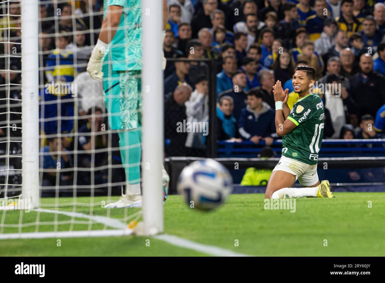 Palmeiras x Boca Juniors: Conmebol divulga análise do VAR de disputa entre  Rony e Rojo - Esportes - R7 Lance