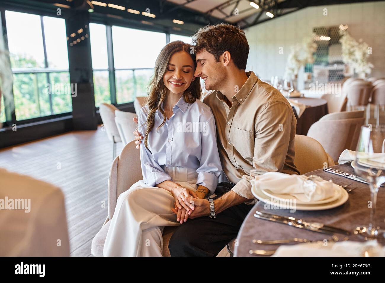 Baby shower regali sul tavolo Foto stock - Alamy