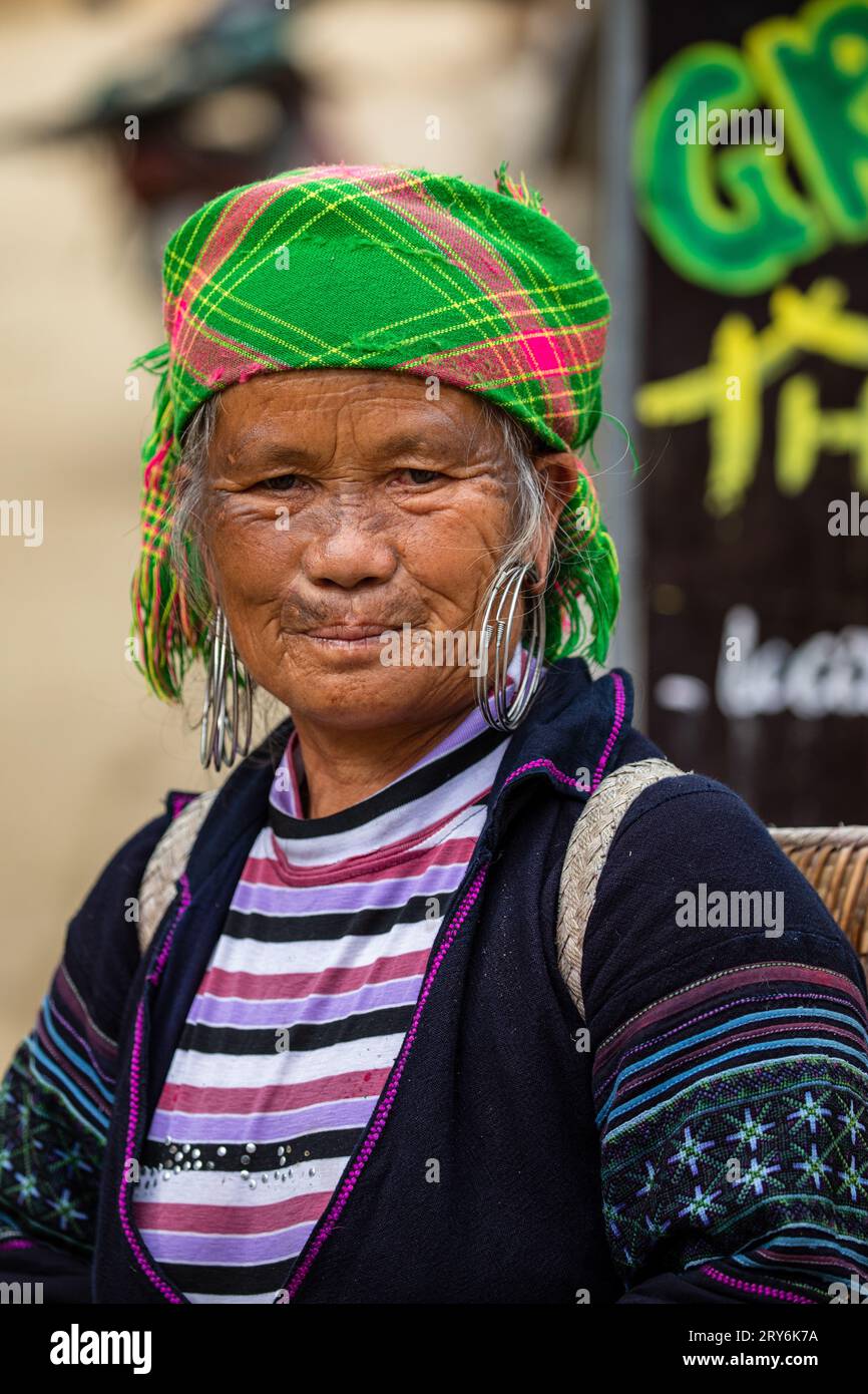Traditionel Tribe People at Sapa in Vietnam Stock Photo