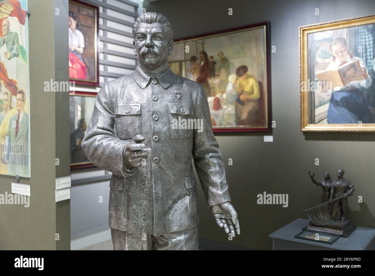 Sculpture of the Stalin in Museum in Budapest Stock Photo Alamy