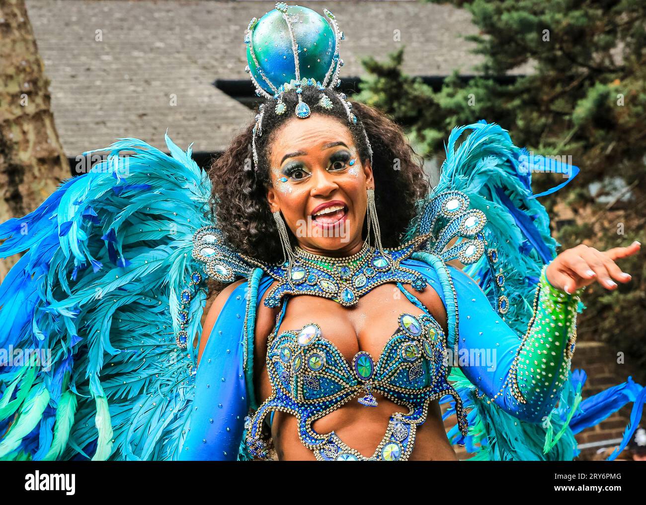 Notting hill carnival costumes hi-res stock photography and images - Alamy