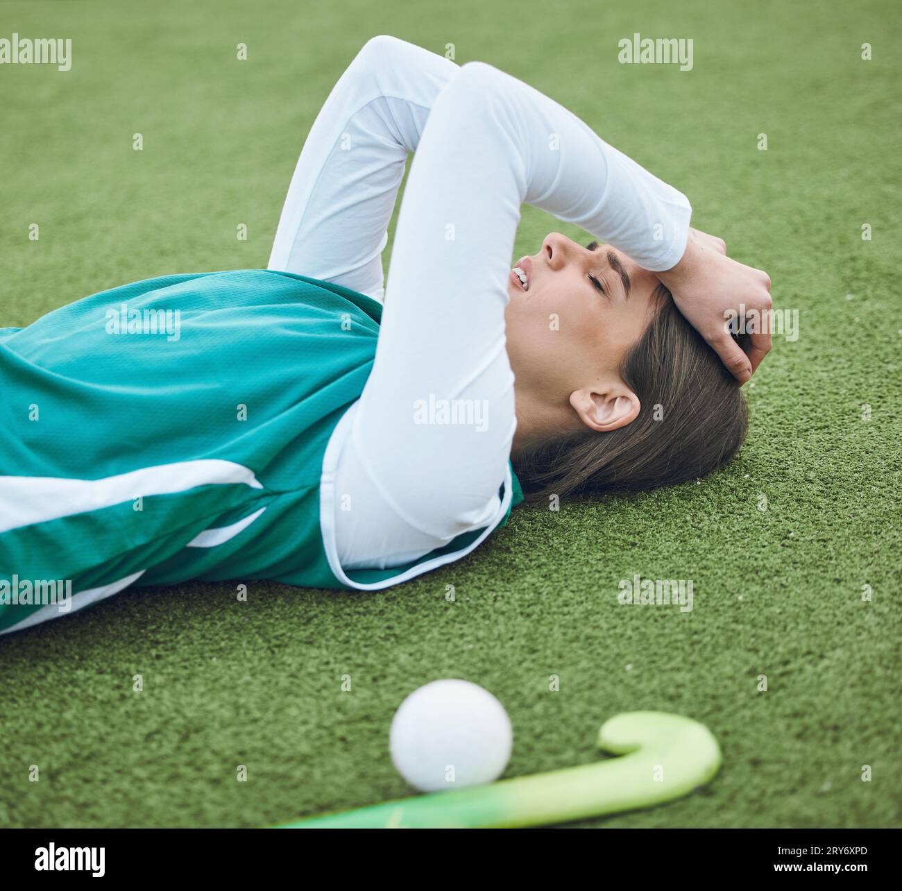 Female field hockey player hi-res stock photography and images - Alamy 