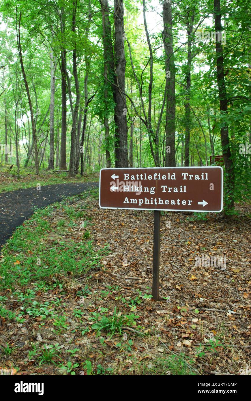Photo shows hiking trail information sign at the Kings Mountain