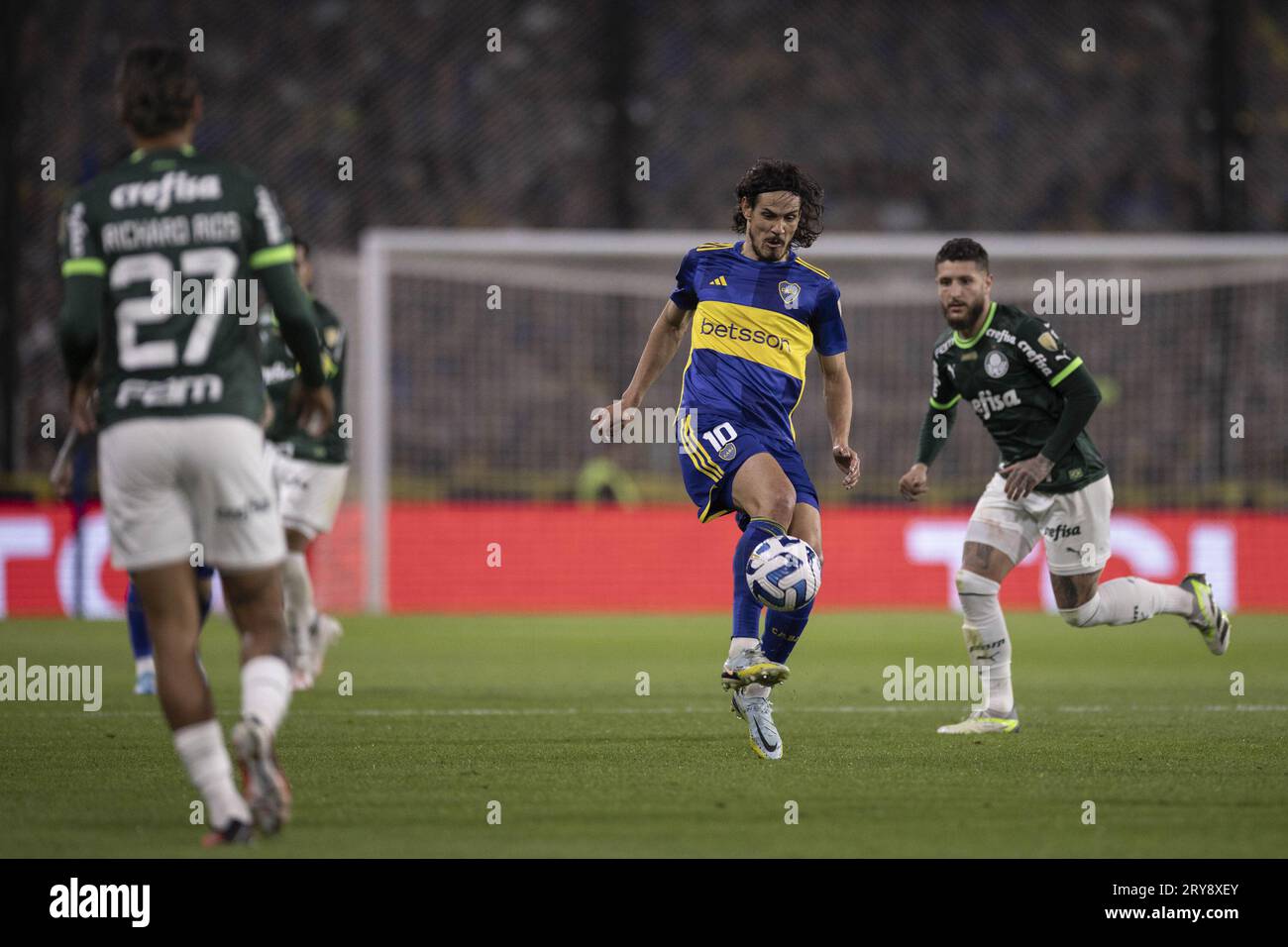 Buenos Aires, Argentina. 11th Mar, 2023. BUENOS AIRES, ARGENTINA - SEPTEMBER 28: Cavani of Boca Juniors passes the ball during the match between Boca Juniors and Palmeiras as part of semi-finals of the CONMEBOL Libertadores at Alberto J. Armando Stadium (La Bombonera) on September 28, 2023 in Buenos Aires, Argentina. (Photo by Marco Galvao/Pximages) Credit: Px Images/Alamy Live News Stock Photo