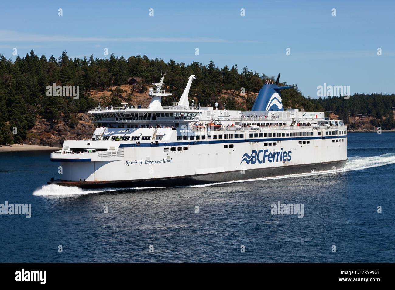 BC Ferries Spirit of Vancouver Island passes through Active Pass on its journey from Tsawwassen to Swartz Bay on Vancouver Island. Stock Photo