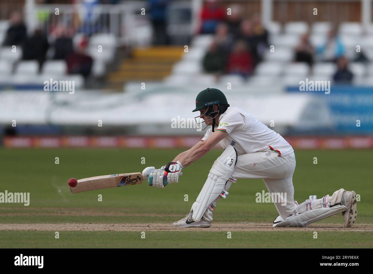 Leicestsershire's Ben Cox during the LV= County Championship match between Durham and Leicestershire at the Seat Unique Riverside, Chester le Street on Thursday 28th September 2023. (Photo: Mark Fletcher | MI News) Credit: MI News & Sport /Alamy Live News Stock Photo