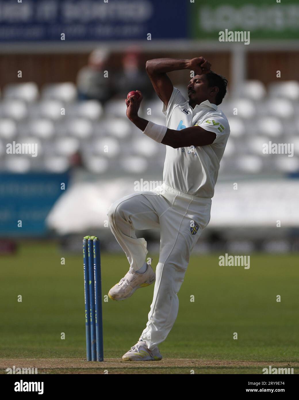 Durham's Vishwa Fernando during the LV= County Championship match between Durham and Leicestershire at the Seat Unique Riverside, Chester le Street on Thursday 28th September 2023. (Photo: Mark Fletcher | MI News) Credit: MI News & Sport /Alamy Live News Stock Photo
