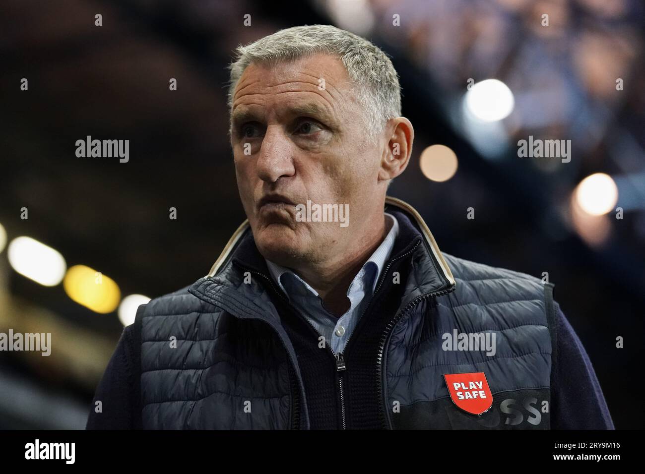 Sheffield, UK. 29th Sep, 2023. Sunderland Manager Tony Mowbray during the Sheffield Wednesday FC v Sunderland AFC sky bet EFL Championship match at Hillsborough Stadium, Sheffield, United Kingdom on 29 September 2023 Credit: Every Second Media/Alamy Live News Stock Photo