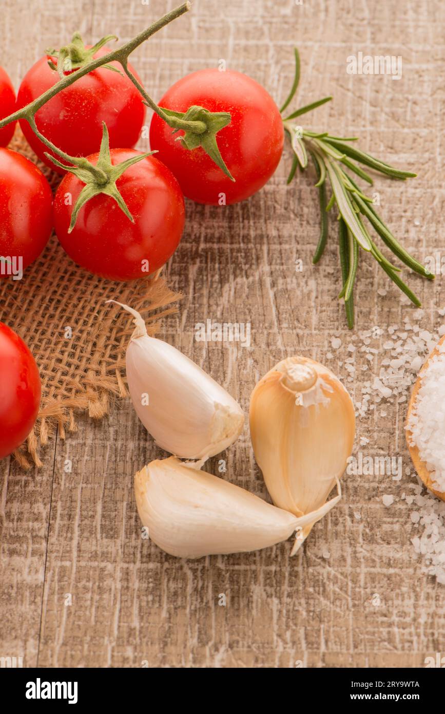 Cherry tomatoes and onion Stock Photo - Alamy