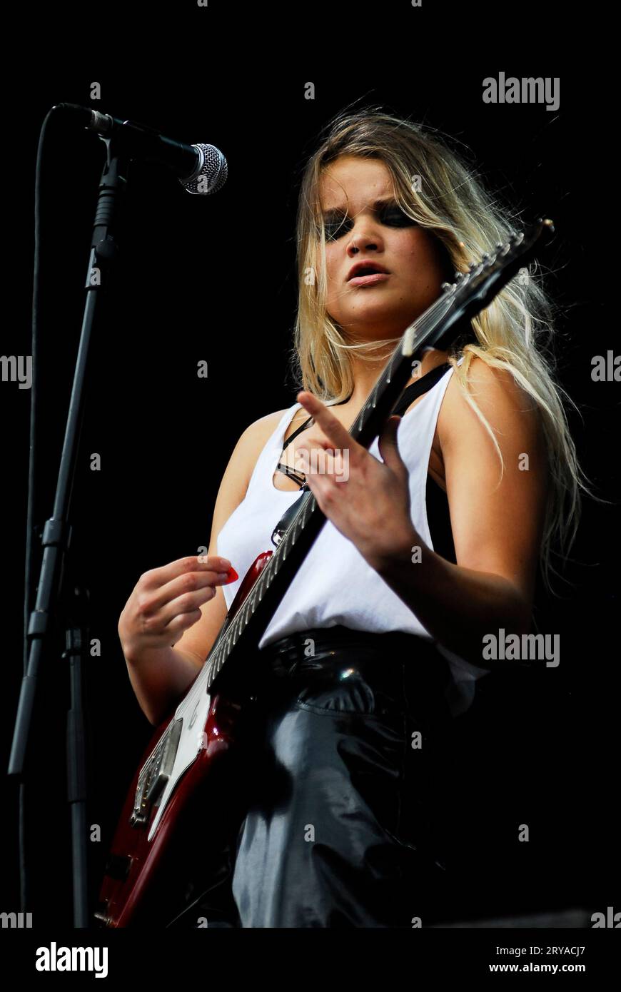 Daisy May Keeley Coburn Daisy Dares You, V2010, Hylands Park