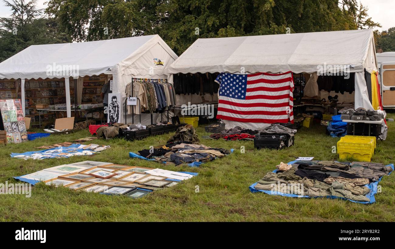 Army surplus clothing hi-res stock photography and images - Alamy