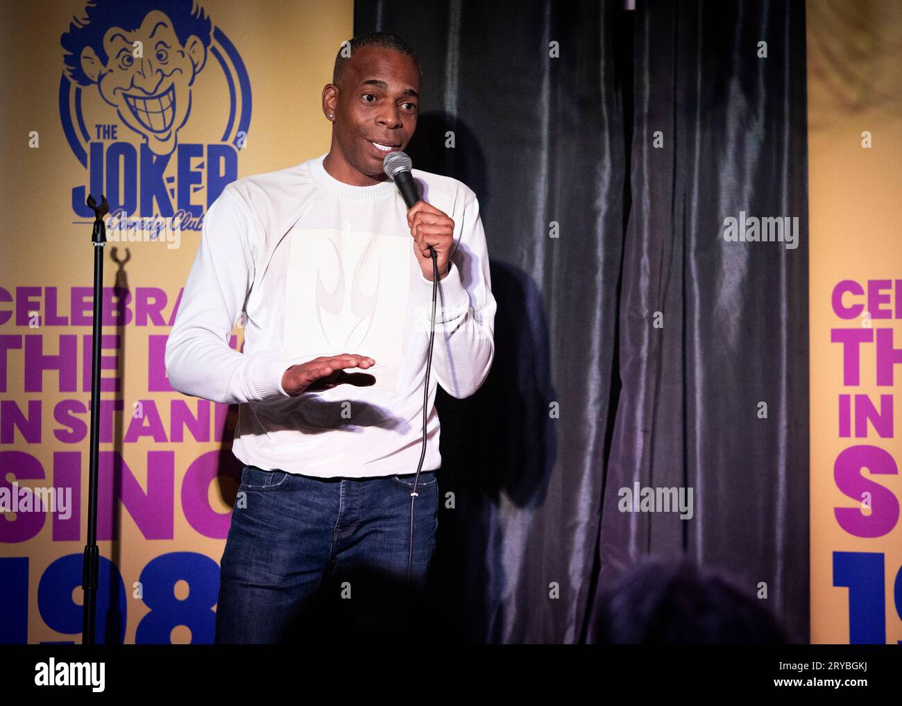 Kevin hart stand up hi-res stock photography and images - Alamy