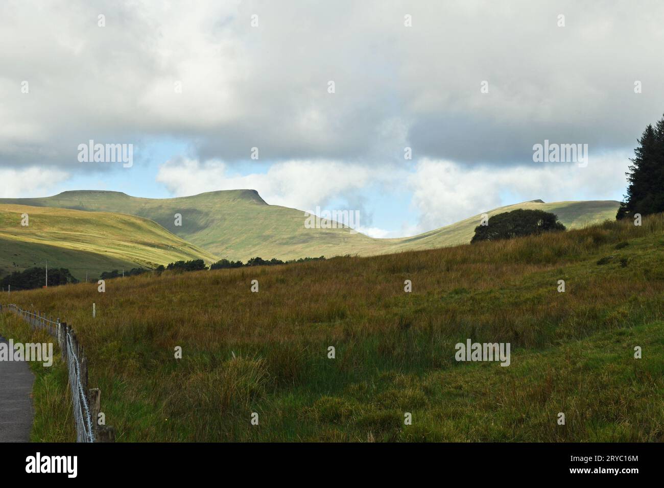 Cribyn right of picture hi-res stock photography and images - Alamy