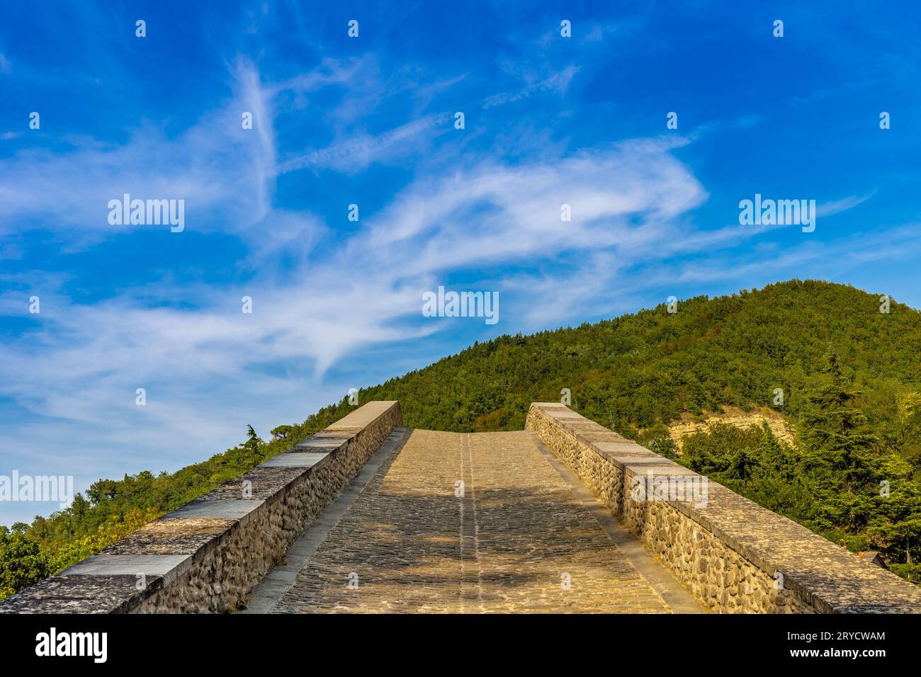 Sloping bridge hi res stock photography and images Alamy