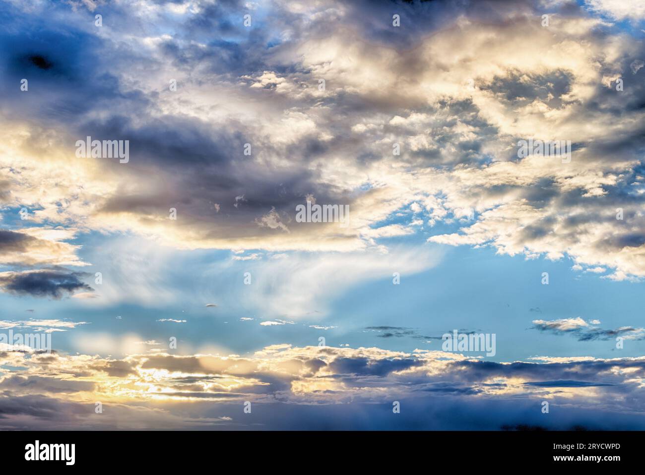 Cloudy and color hi-res stock photography and images - Alamy
