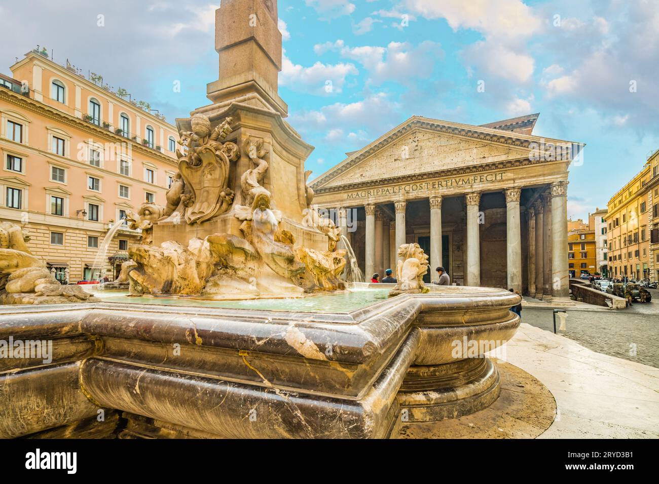 Fountain pantheon ancient rome hi-res stock photography and images - Alamy