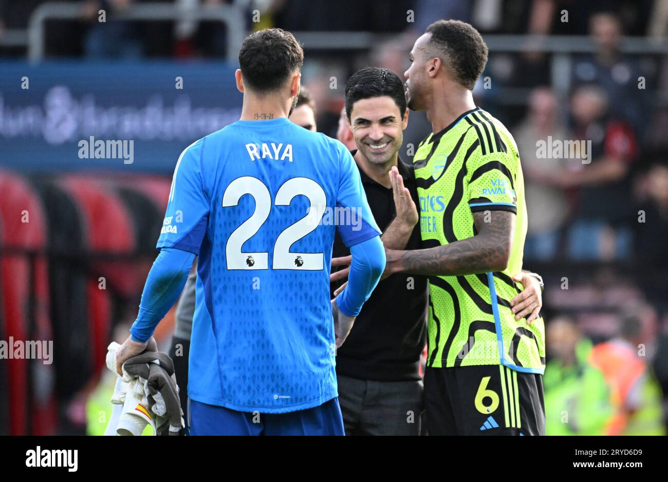 David Raya Gabriel David raya mikel arteta hi-res stock photography and images - Alamy