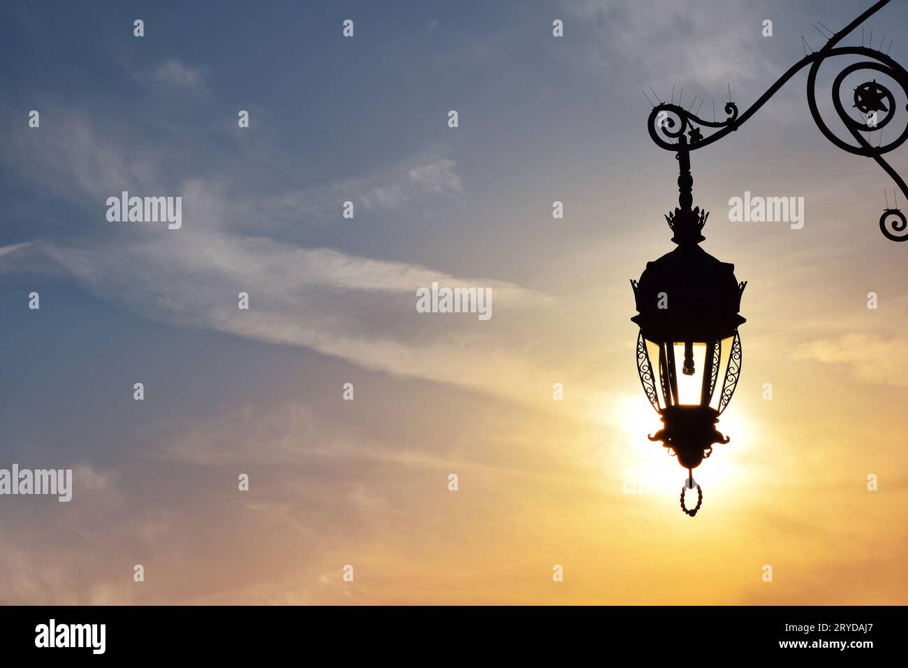 Antique street hi-res stock photography and images - Alamy