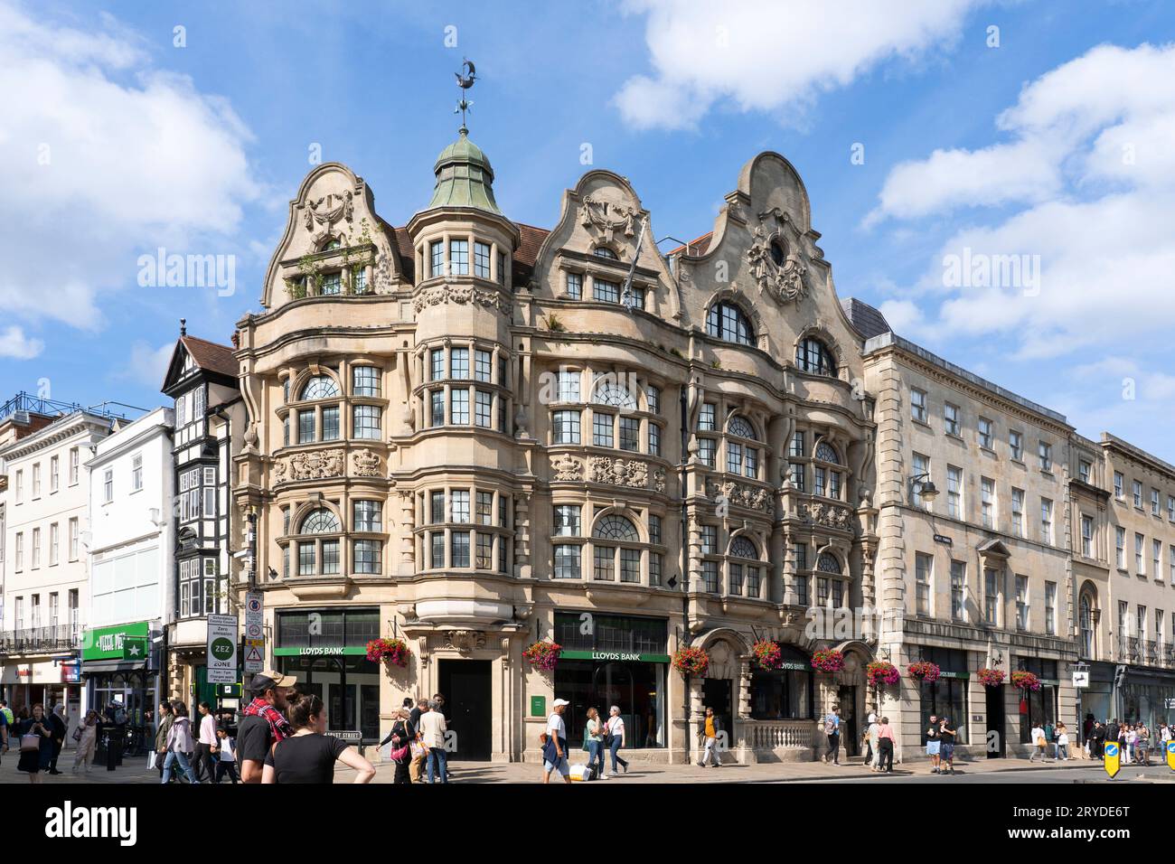 The Grade II listed decorated facade of 1–3 High Street and 1 Cornmarket - currently occupied by Lloyds Bank. Central Oxford, England Stock Photo
