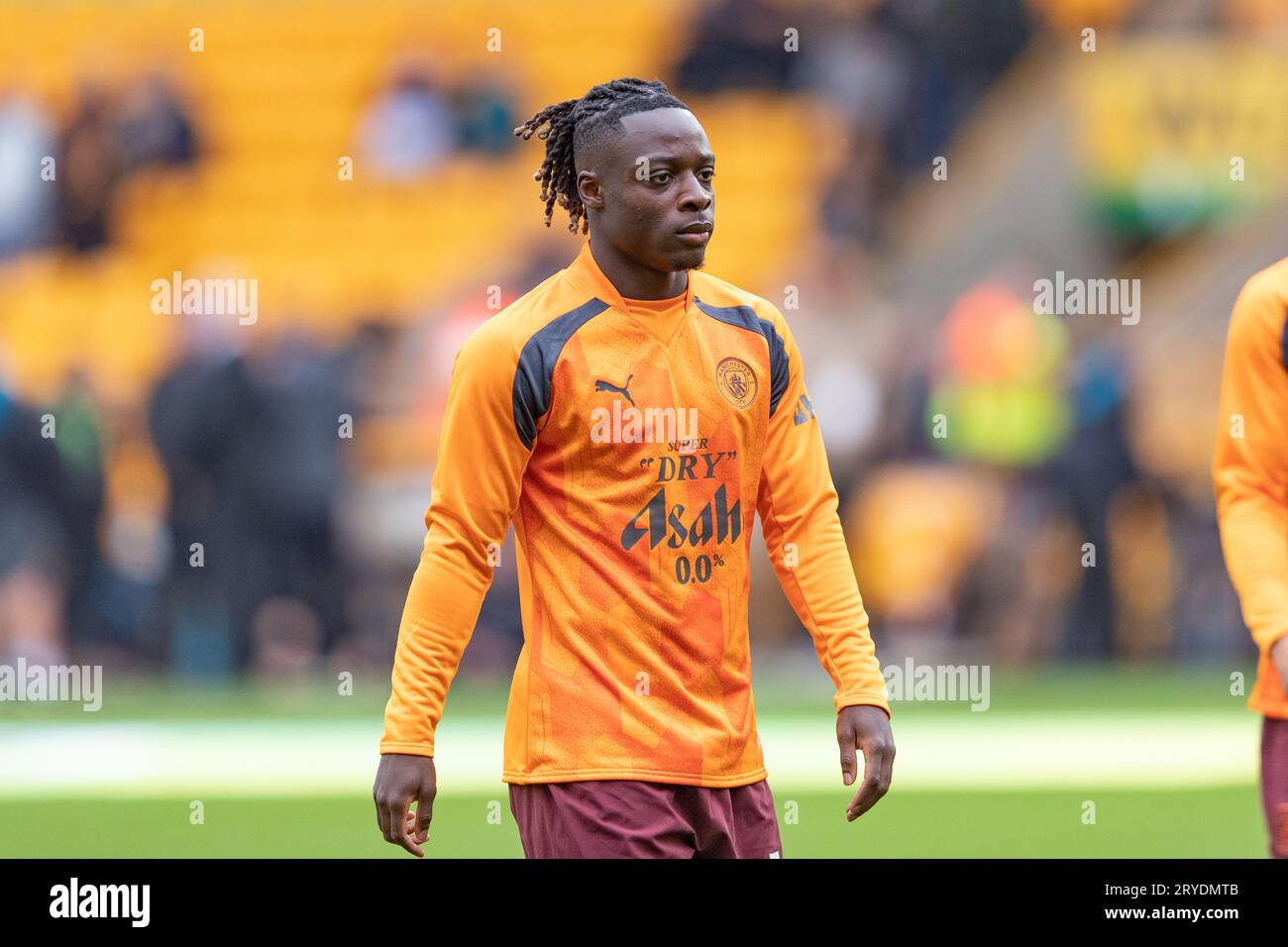 Jérémy Doku of Manchester City warms up before the Premier League match between Wolverhampton Wanderers and Manchester City at Molineux, Wolverhampton on Saturday 30th September 2023. (Photo: Gustavo Pantano | MI News) Credit: MI News & Sport /Alamy Live News Stock Photo