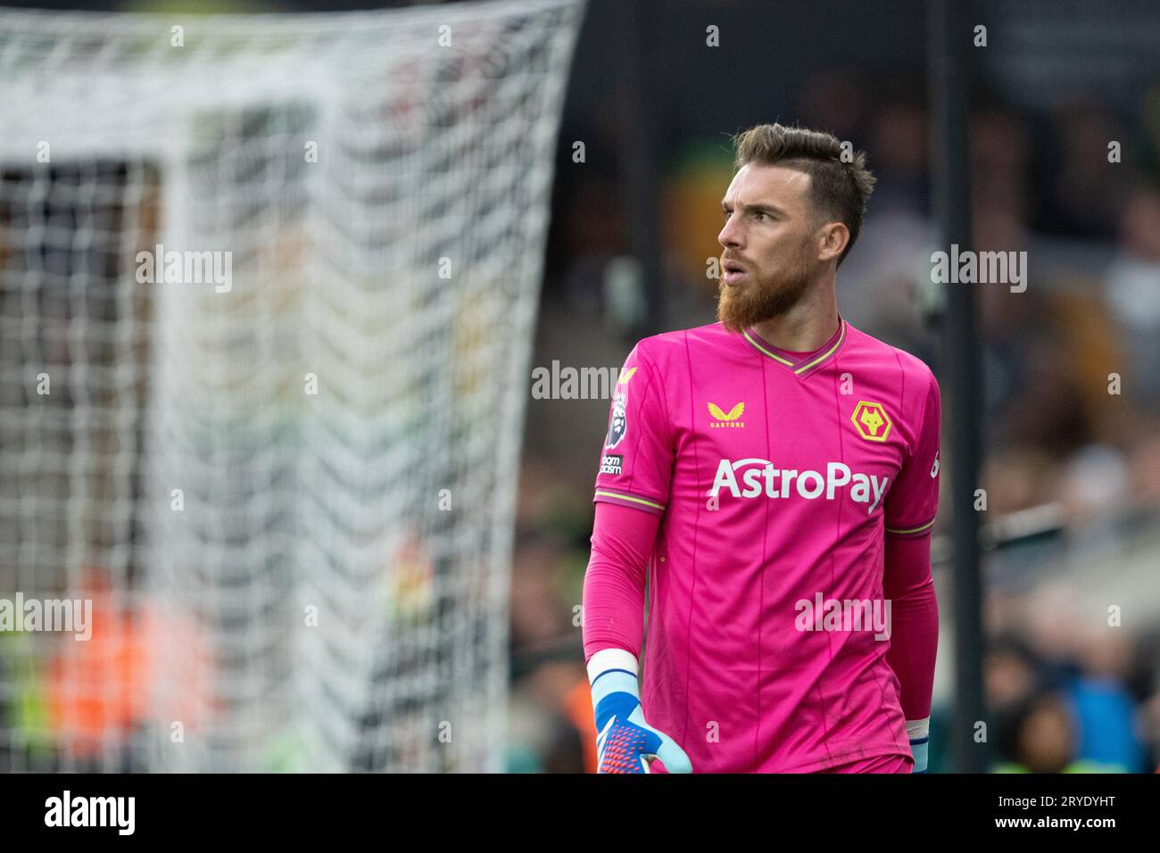 José Sá, goalkeeper of Wolves during the Premier League match between Wolverhampton Wanderers and Manchester City at Molineux, Wolverhampton on Saturday 30th September 2023. (Photo: Gustavo Pantano | MI News) Credit: MI News & Sport /Alamy Live News Stock Photo