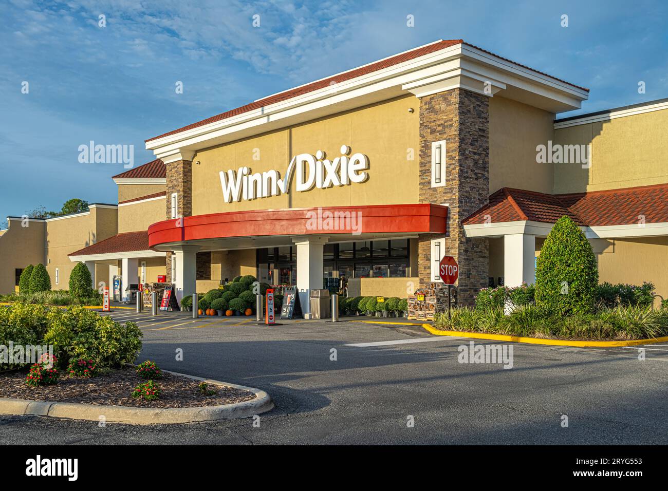 Winn-Dixie supermarket at sunrise in Ponte Vedra Beach, Florida. (USA) Stock Photo
