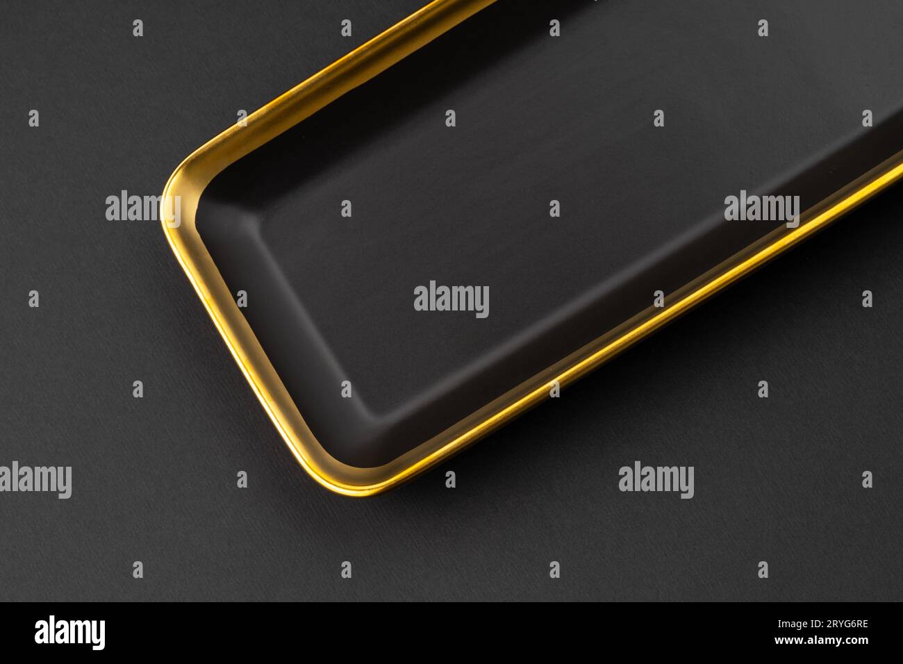 Black rectangular plate hi-res stock photography and images - Alamy
