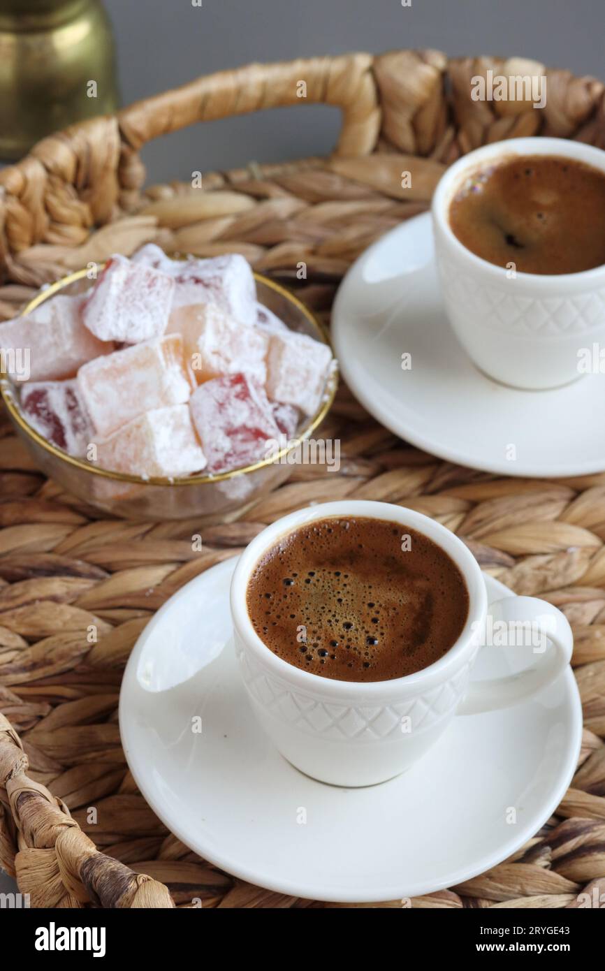 https://c8.alamy.com/comp/2RYGE43/turkish-coffee-and-turkish-delight-on-a-tray-2RYGE43.jpg