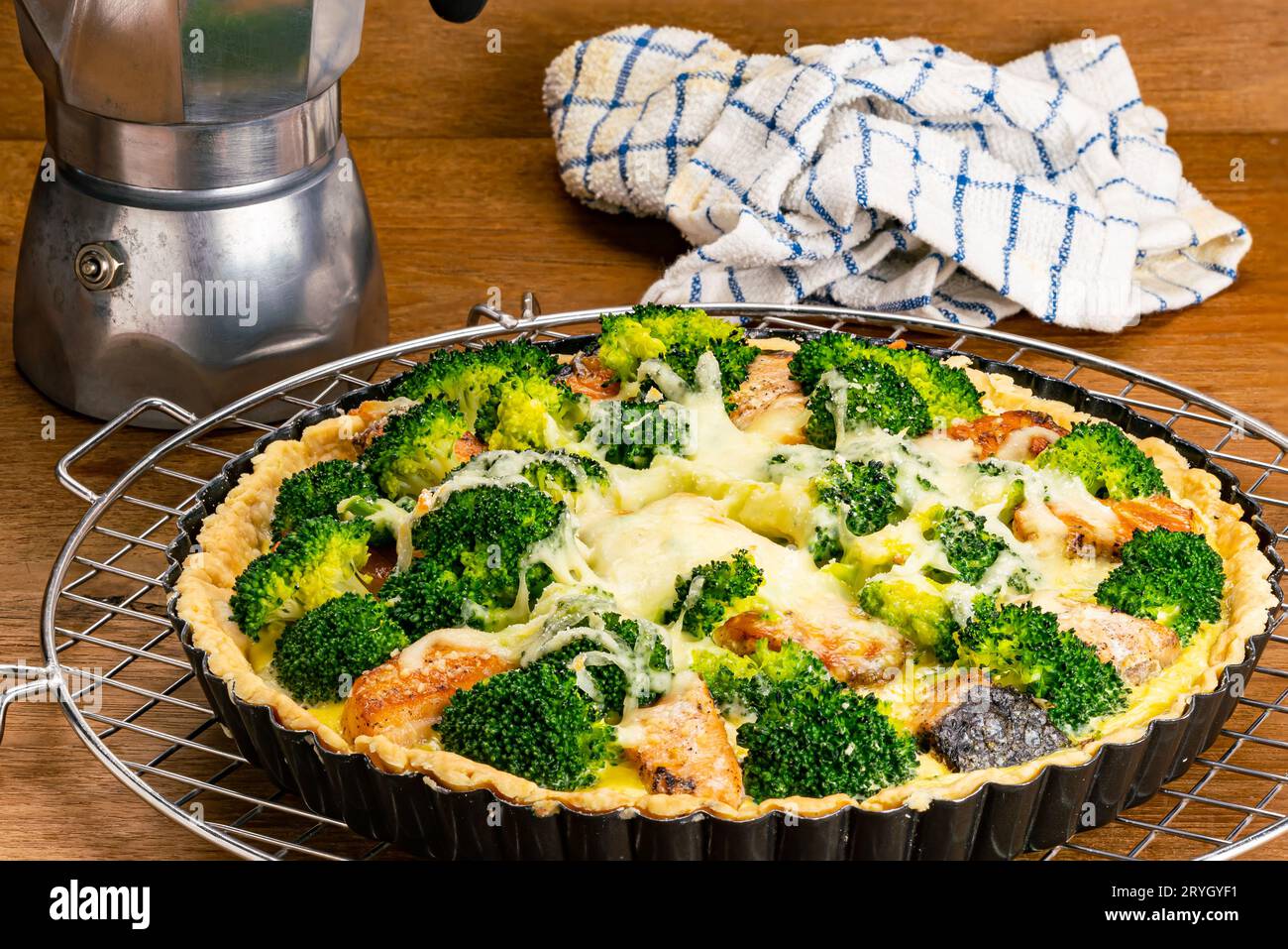 Round cooling rack hires stock photography and images Alamy