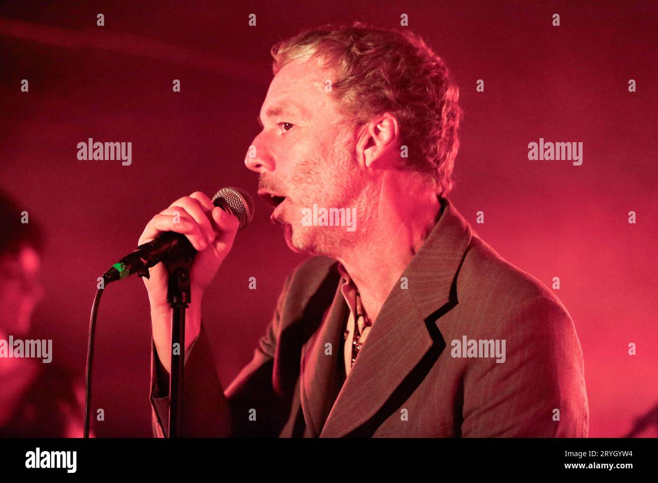 Baxter Dury live im Luxor. Köln, 30.09.2023 *** Baxter Dury live at