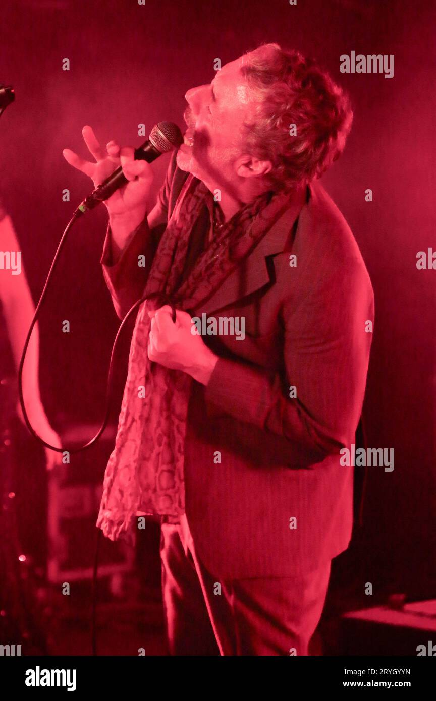 Baxter Dury live im Luxor. Köln, 30.09.2023 *** Baxter Dury live at