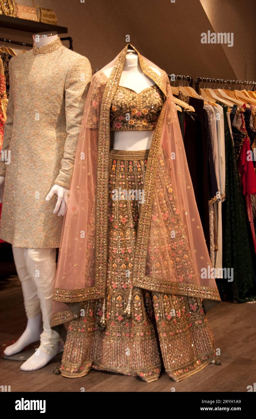 Bridal Shops, The Broadway, Southall, London, UK.  Known as the Indian wedding outfit capital of the UK, Stock Photo