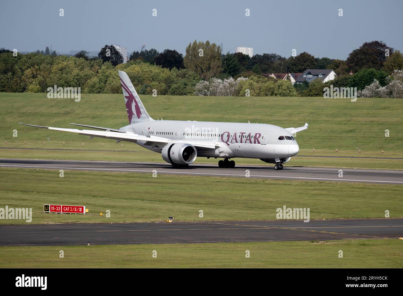 Qatar Boeing 787-8 Dreamliner landing at Birmingham Airport, UK (A7-BCF) Stock Photo