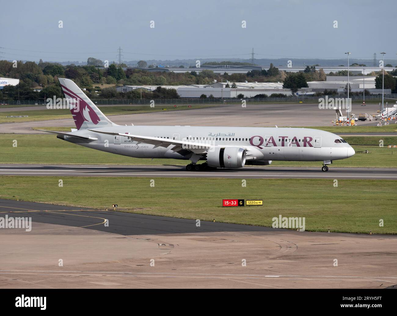 Qatar Boeing 787-8 Dreamliner landing at Birmingham Airport, UK (A7-BCF) Stock Photo