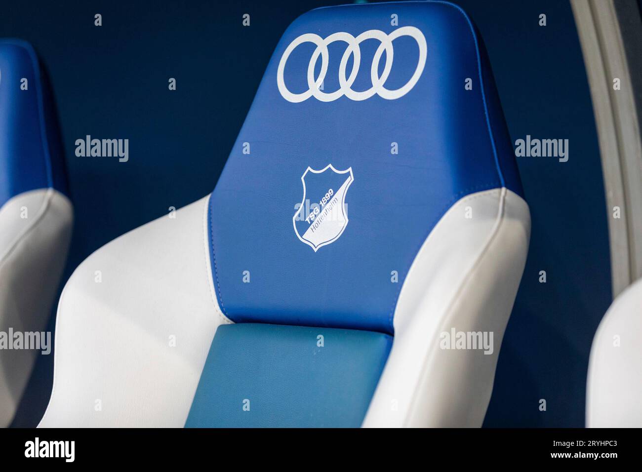Sportsitz der Ersatzbank mit Audi Logo und TSG Logo beim Erstligaspiel TSG Hoffenheim gegen Borussia Dortmund am 29. September 2023 Stock Photo