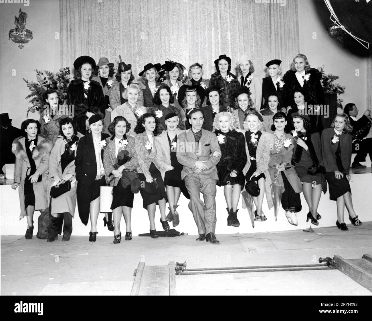 gold diggers of 1935  Chorus Girls, Publicity Portrait for the