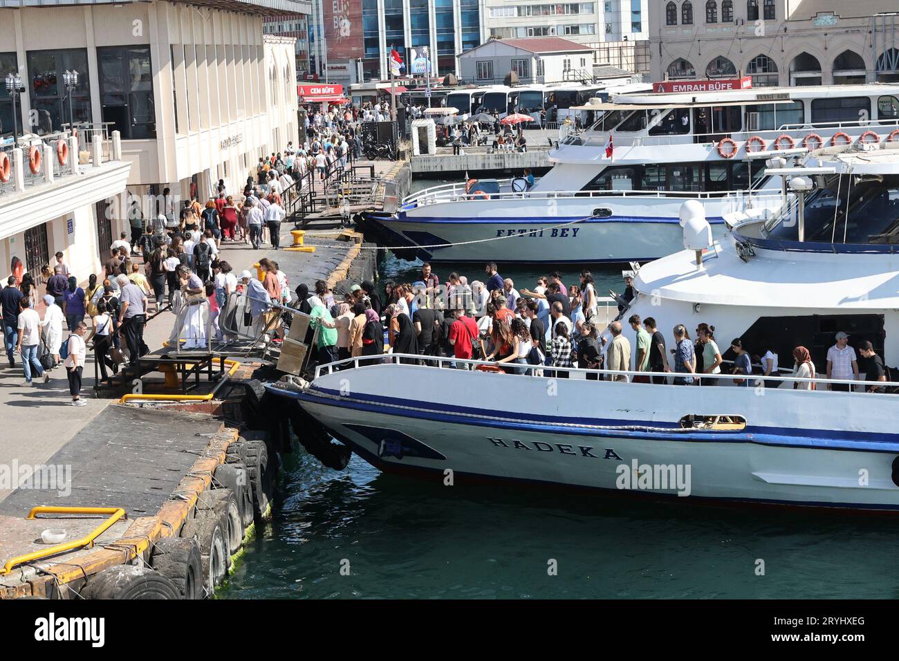 Passengers disembarking at the ferry terminus in the Kadikoy district of Istanbul Stock Photo