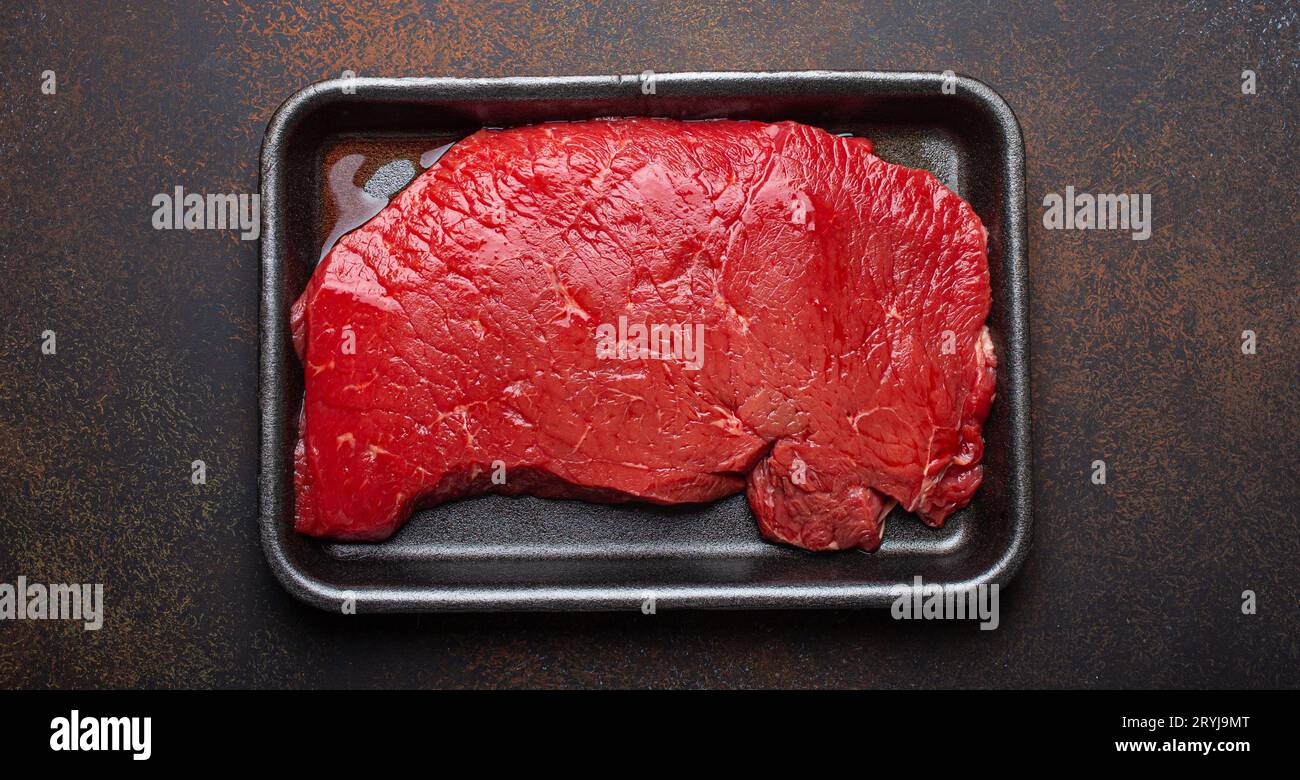 Supermarket beef hi-res stock photography and images - Alamy